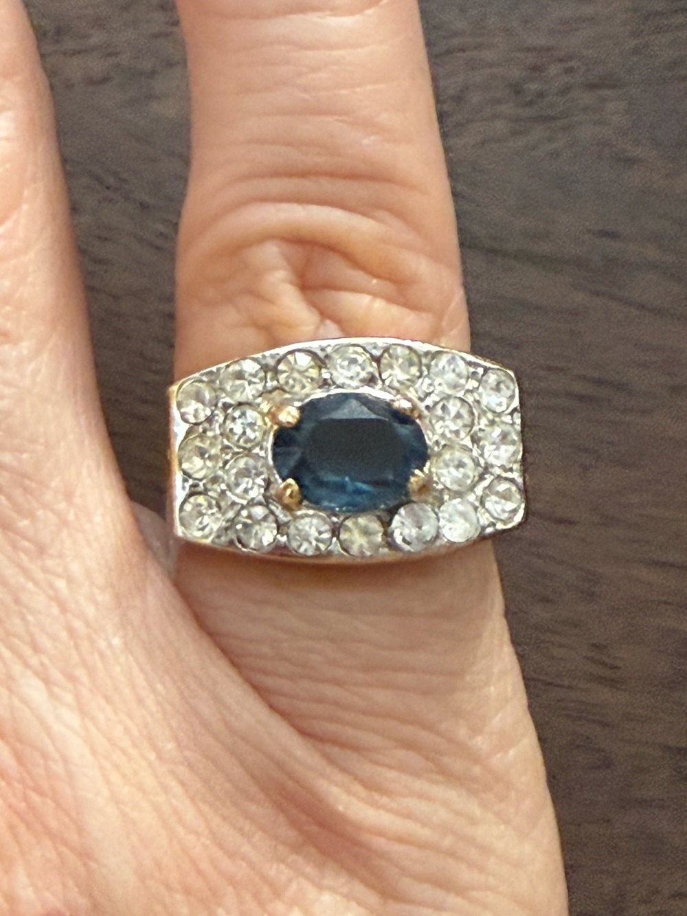 18KTGE Sapphire Blue color Rhinestone Center-Stone Diamanté Bezel Set Ring